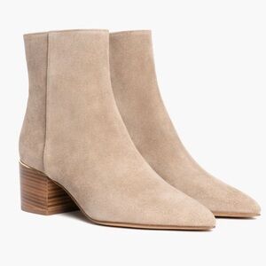 Elegant Tan Suede Ankle Boots
